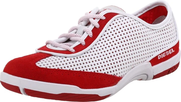White/True Red