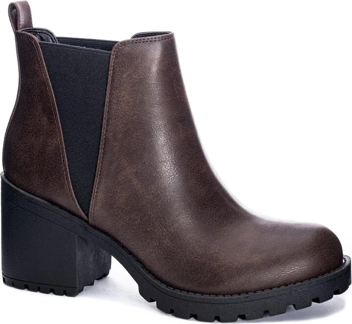 Dirty Laundry by Chinese Laundry Women's Lisbon Smooth Ankle Boot