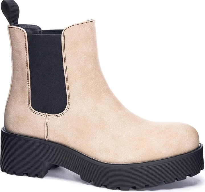 Dirty Laundry by Chinese Laundry Women's MAPS Smooth Chelsea Boot