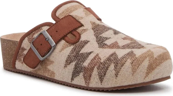 Dirty Laundry Mystify Clog