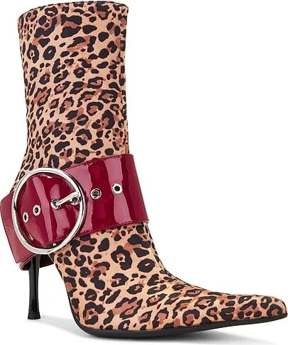 Discover Boots - Image 2