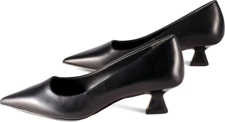 Diva Leather Pumps In Black