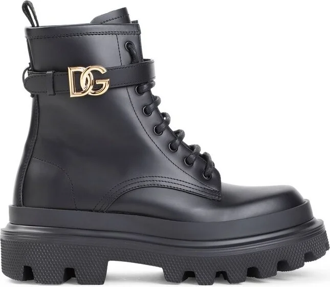 Dolce & Gabbana Logo Plaque Round Toe Ankle Boots