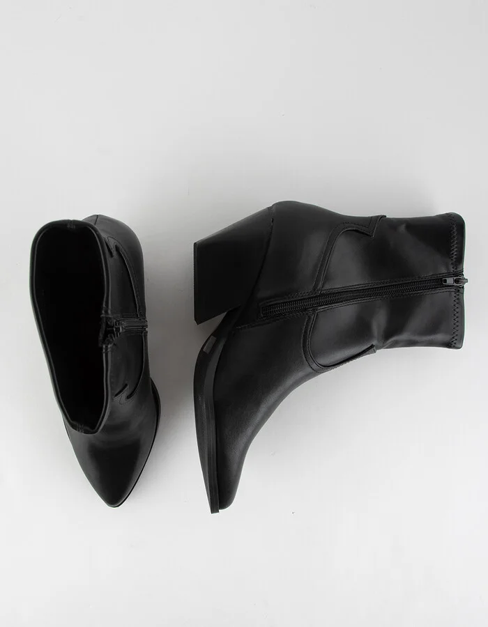 DOLCE VITA Kurt Womens Booties - Image 5