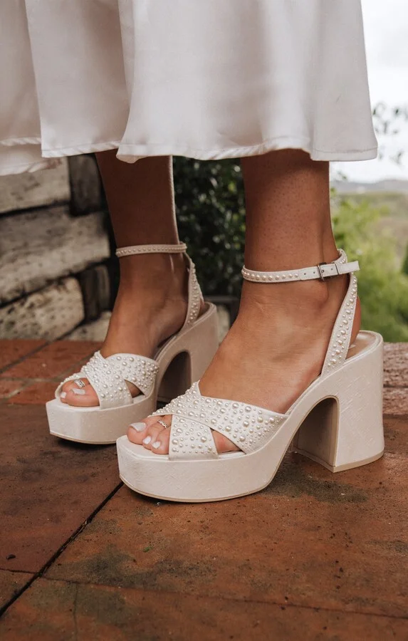 Dolce Vita Wessi Platform Heel ~ Vanilla Pearl - Image 6