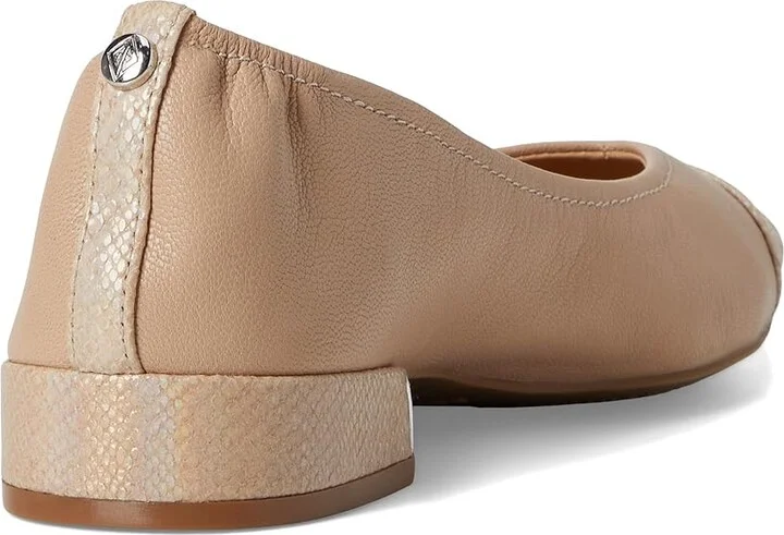 Donald Pliner Ladonna Women's Flat Shoes Sand : 7 M, Leather/Nappa - Image 4