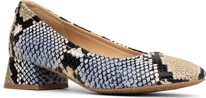 Donald Pliner Rya Pump