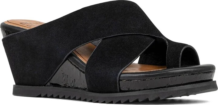 Donald Pliner Sisu Leather Sandal