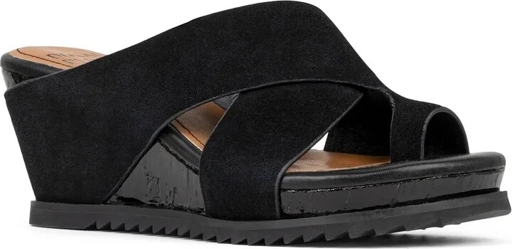 Donald Pliner Sisu Wedge Sandal