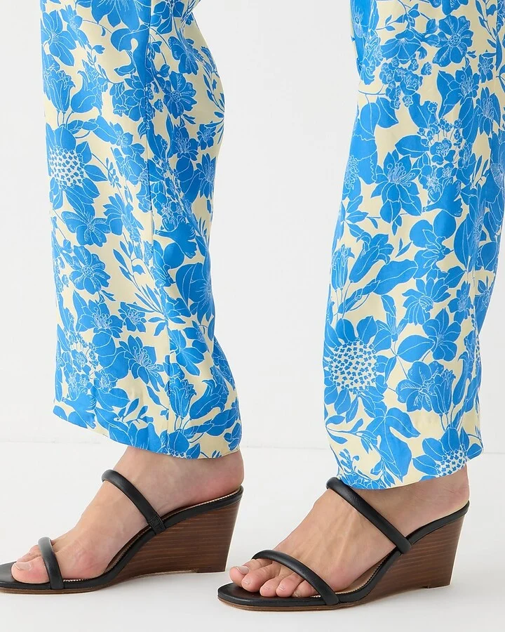Double-strap stacked wedges in leather