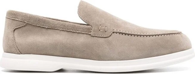 Doucal's Round-Toe Slip-On Loafers