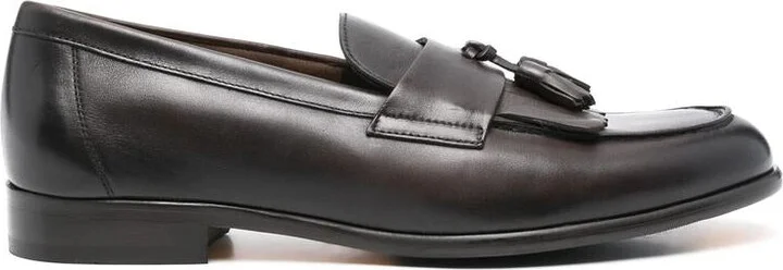Doucal's Shoes