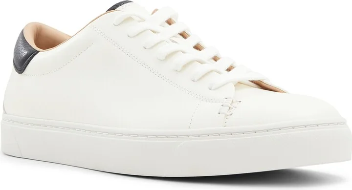 Douglass Leather Sneaker