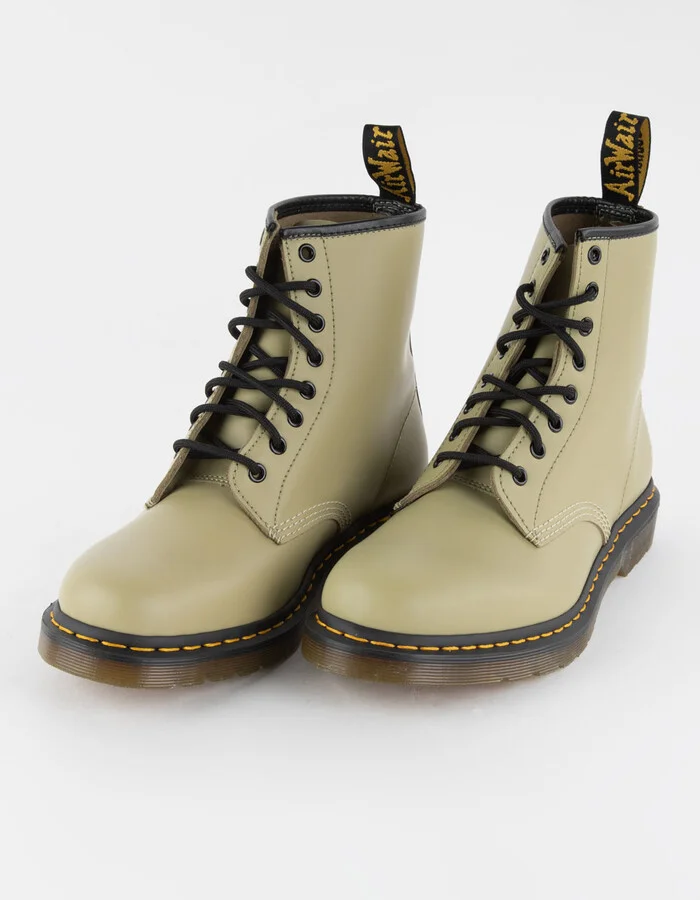 DR. MARTENS 1460 Mens Boots