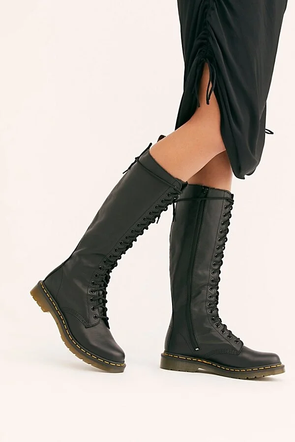 Dr. Martens 1B60 Lace Up Boots - Image 4