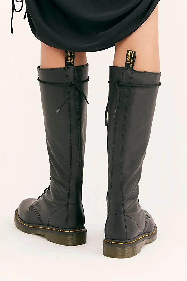 Dr. Martens 1B60 Lace Up Boots - Image 5