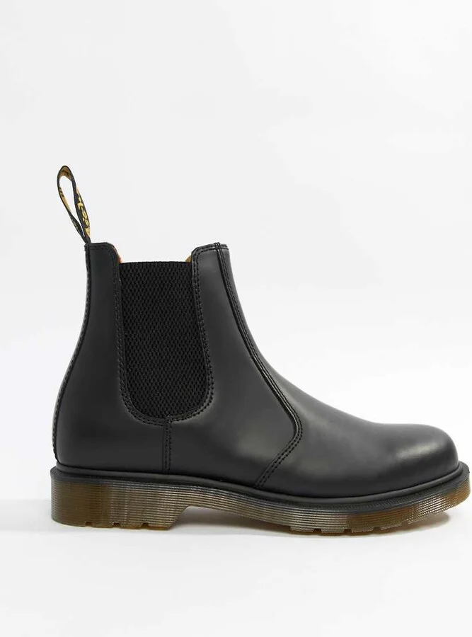 Dr Martens 2976 chelsea boots in all black - Image 4