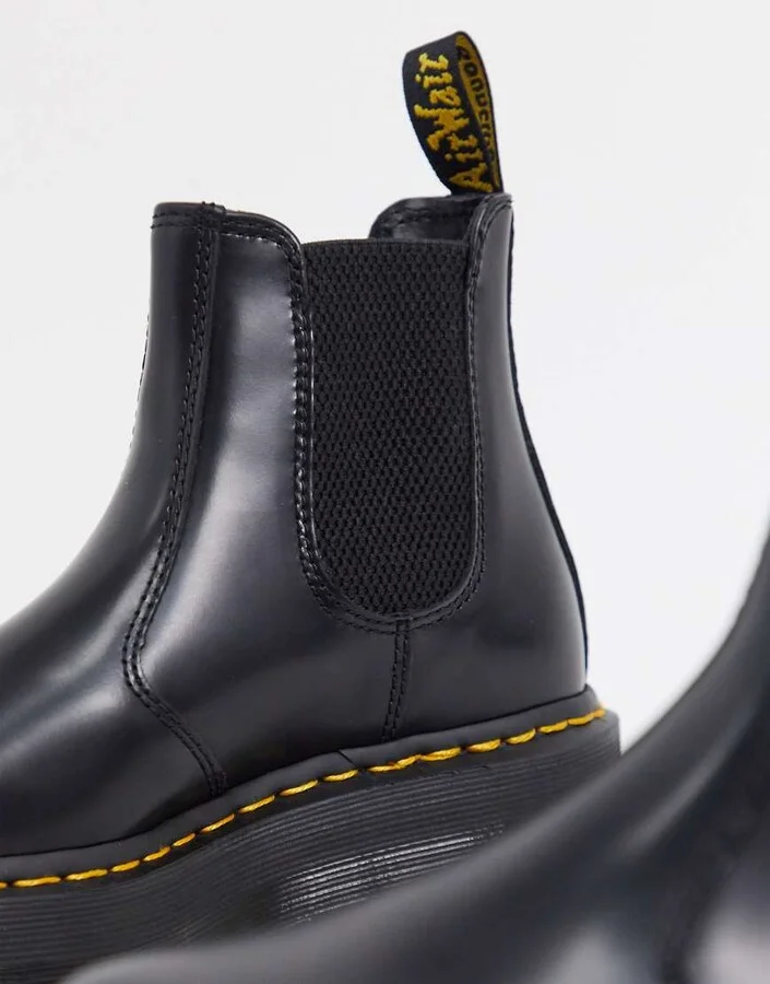 Dr Martens 2976 flatform chelsea boots in black - Image 3