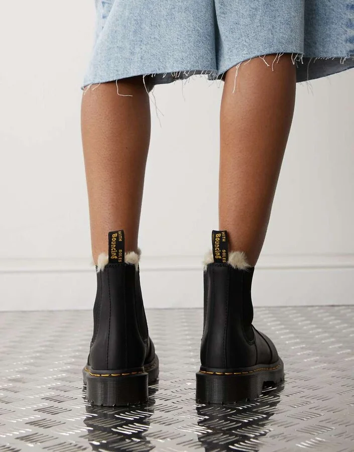 Dr Martens 2976 Leonore boots in black - Image 3
