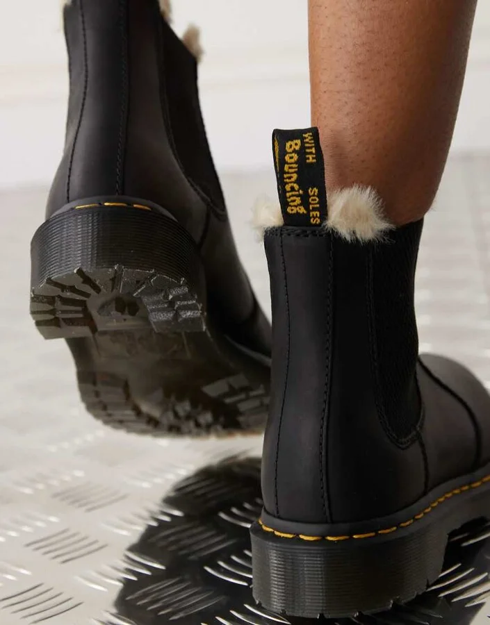 Dr Martens 2976 Leonore boots in black - Image 4