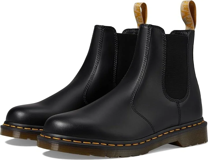 Dr. Martens 2976 Vegan Chelsea Boot Lace-up Boots Black Felix Rub : UK 3 (US Men's 4 - Women's 5) Medium, Synthetic