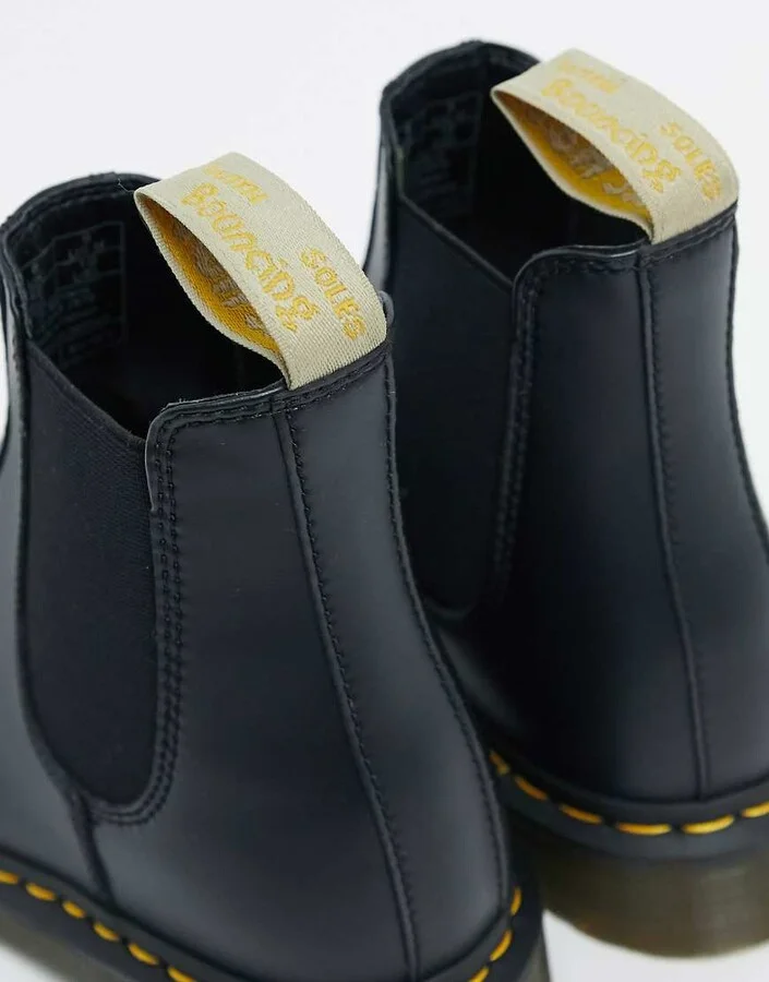 Dr Martens 2976 vegan Chelsea boots in black - Image 2