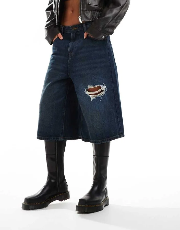 Dr Martens Amaayah knee high boots in black - Image 4