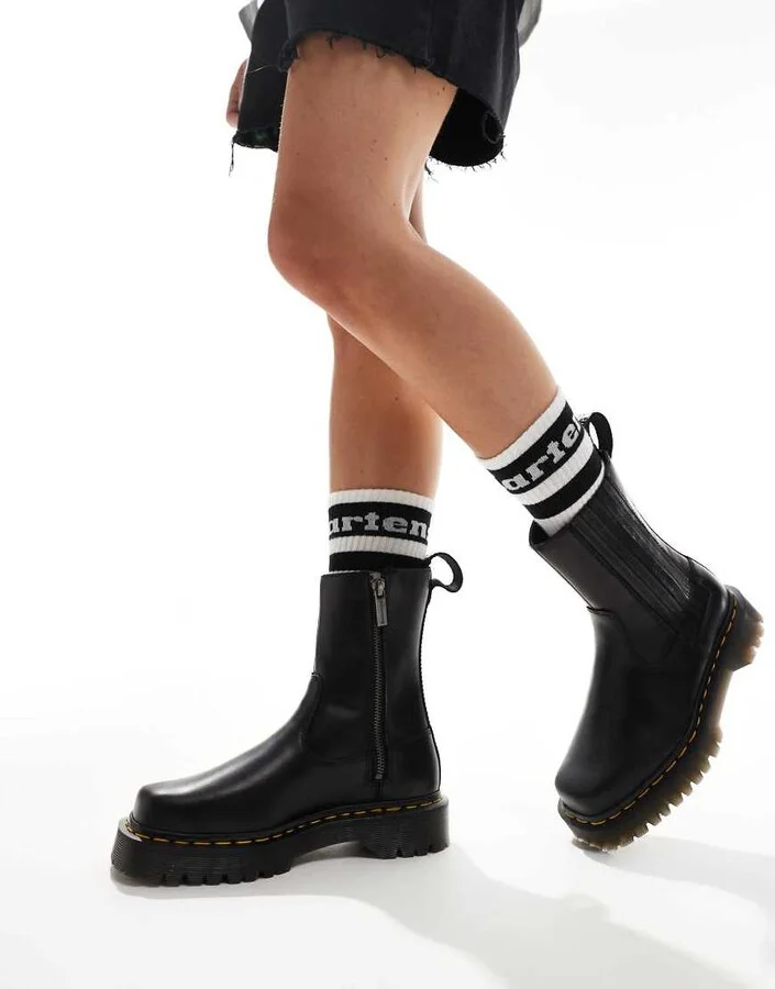 Dr Martens Amaayah Low Pull On Boots in Black Leather