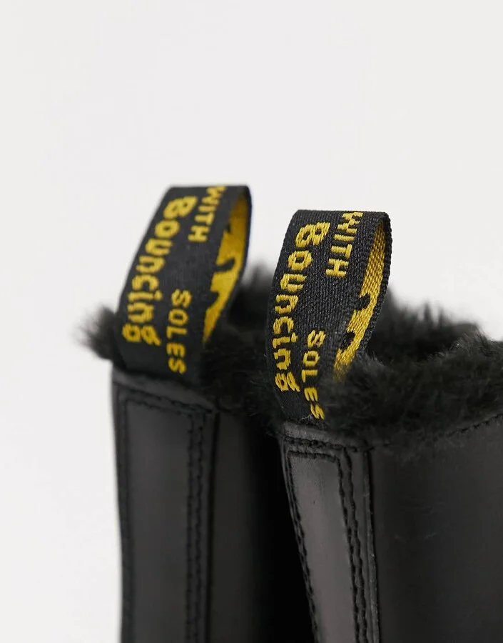 Dr Martens Atlas 8 eye fluff lined boots in black - Image 3