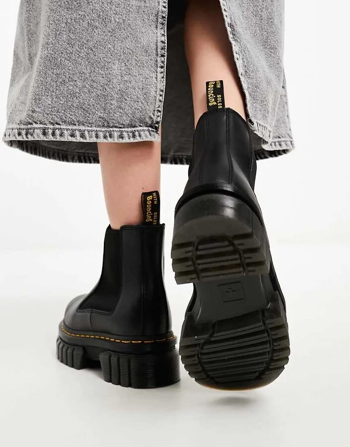 Dr Martens Audrick Chelsea chunky flat Chelsea boots in black - Image 2