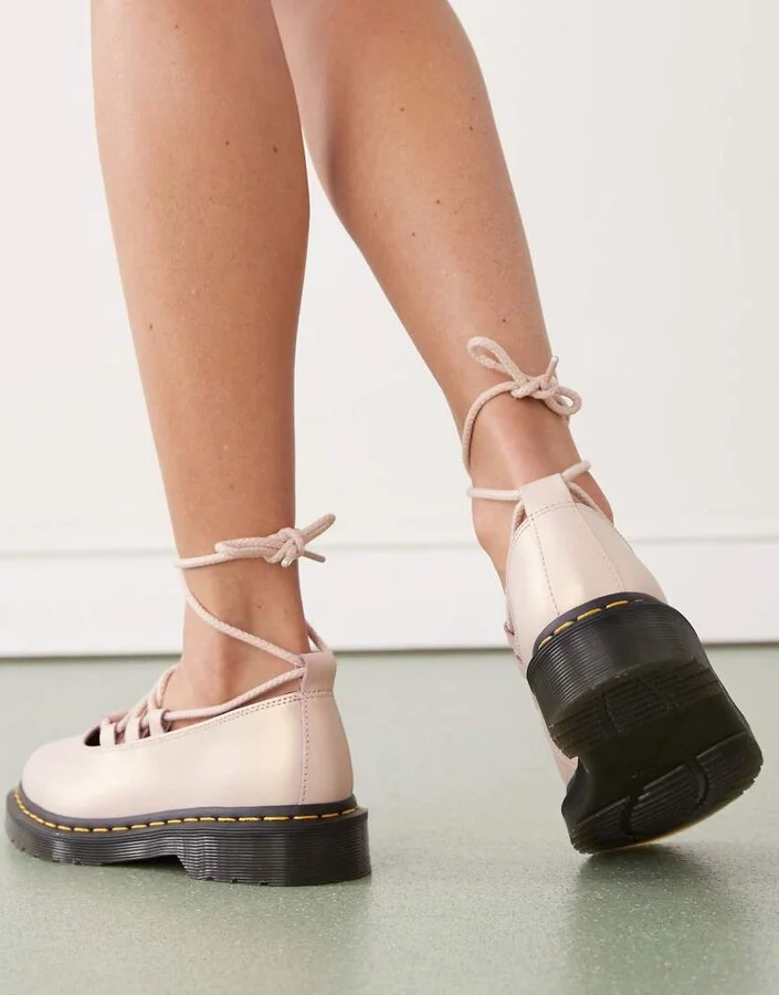 Dr Martens Elphie II lace up shoes in powder pink & gold - Image 2