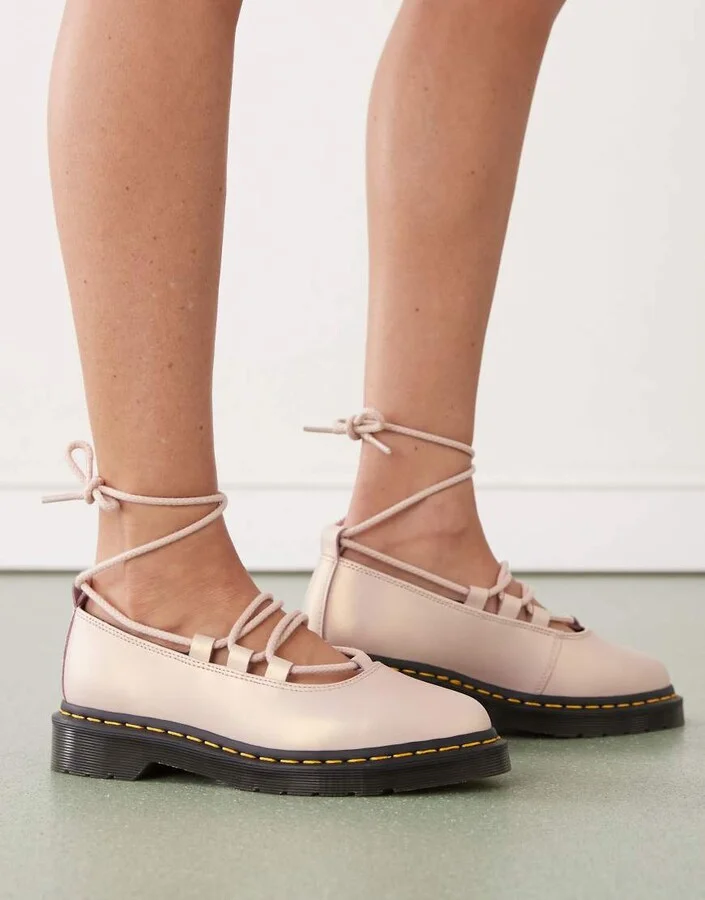 Dr Martens Elphie II lace up shoes in powder pink & gold - Image 3