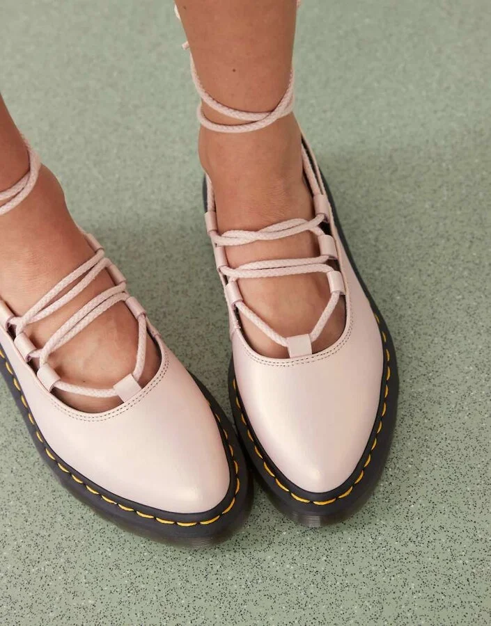 Dr Martens Elphie II lace up shoes in powder pink & gold - Image 4