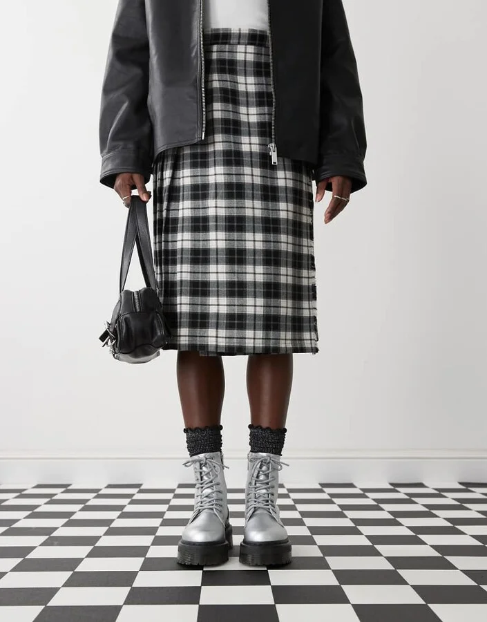 Dr. Martens Jadon boots in silver - Image 3