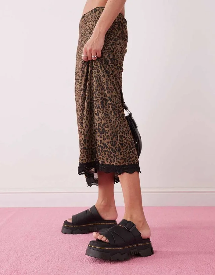 Dr Martens Mattison slides in black athena - Image 2