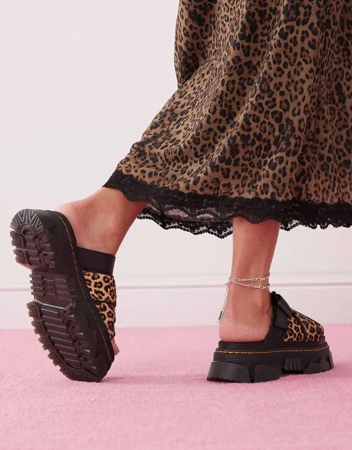 Dr Martens Mattison slides in leopard print - Image 3