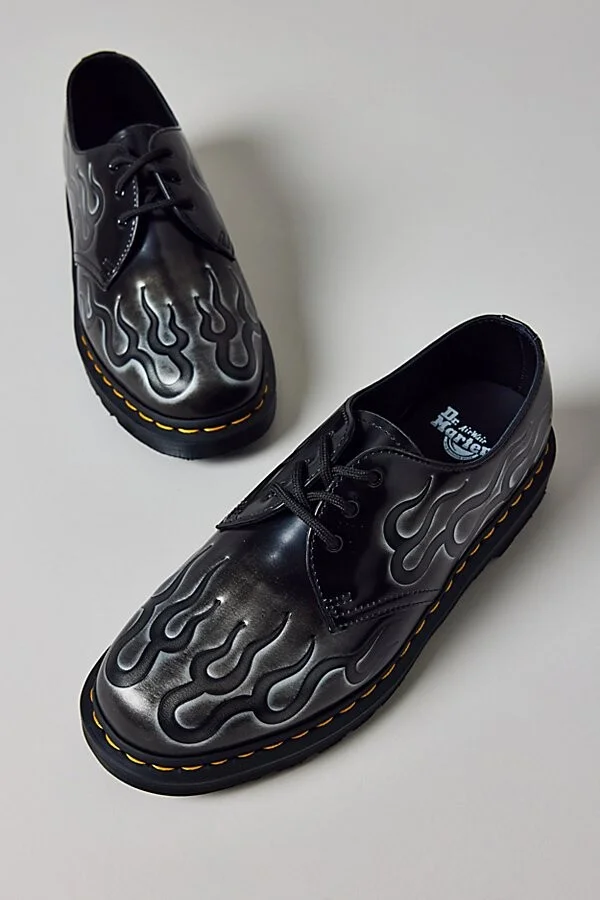 Dr. Martens Men's 1461 Inferno Oxford Shoe in Silver Arcadia
