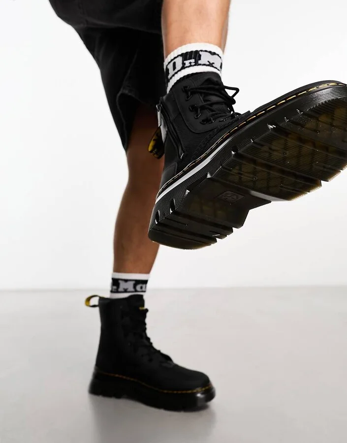 Dr Martens Tarik zip 8 eye boots in black leather - Image 3
