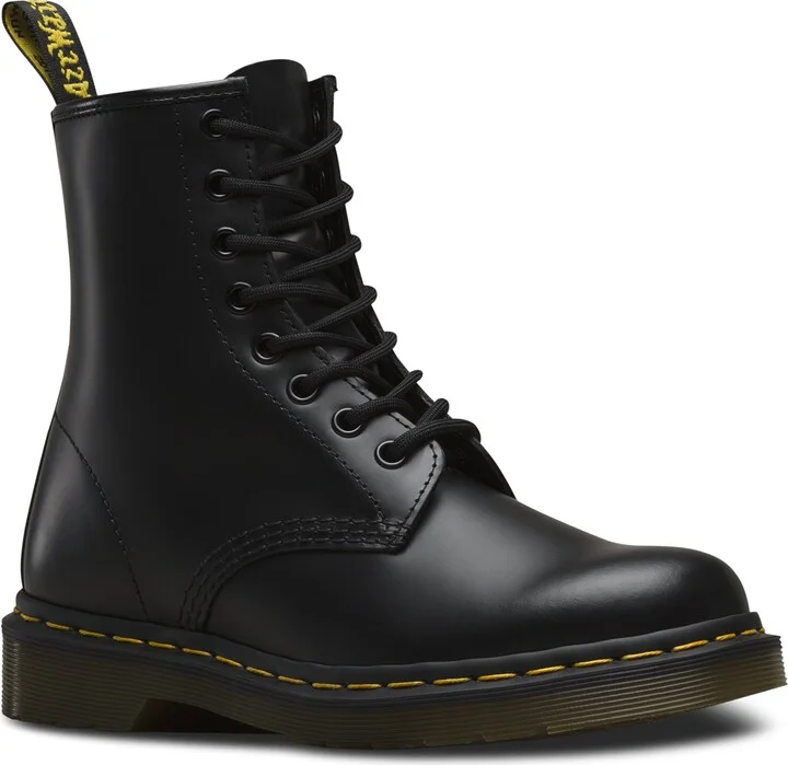 Dr. Martens Unisex 1460 Smooth Leather 8 Eye Boot