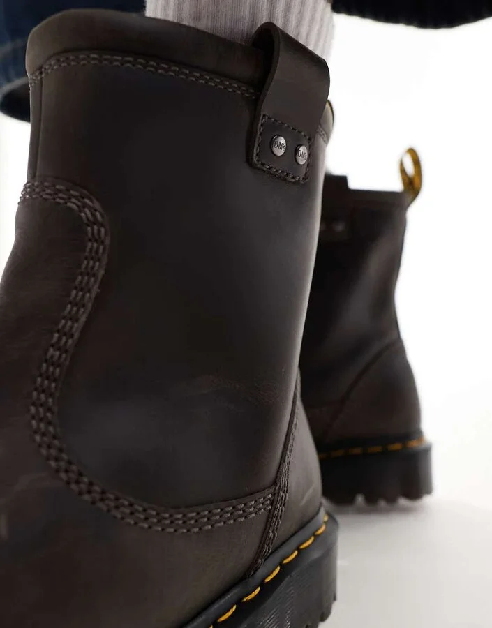 Dr Martens unisex Anistone lo chelsea boots in brown leather - Image 2