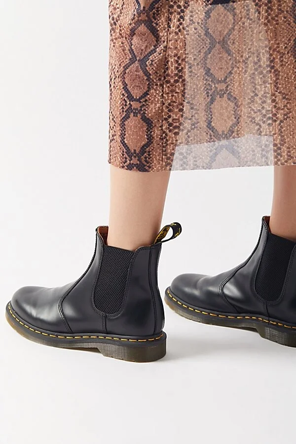 Dr. Martens Women's 2976 Smooth Leather Chelsea Boot in Black - Image 2