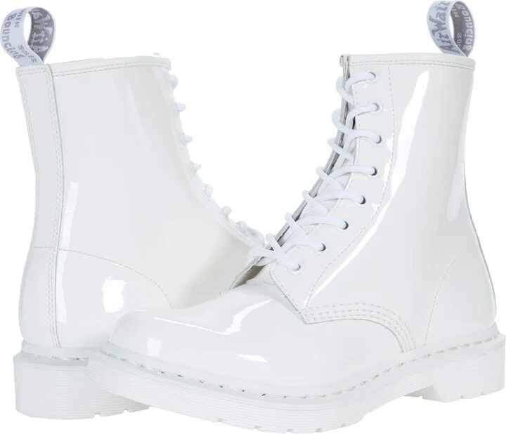 White Patent Lamper