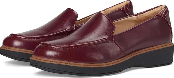 Dr. Scholl's Calm Down Loafer/Moc Shoes Women's Flat Shoes Burgundy : 7.5 M, Microfiber