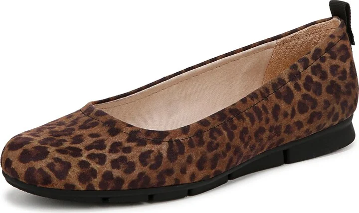 Dr. Scholl's Womens Timeless Ballet Flat Leopard Print 6.5 M