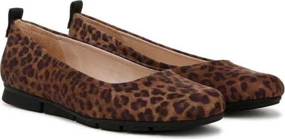 Dr. Scholl's Women's Timeless Ballet Flat Leopard Print 7.5 W - Image 2