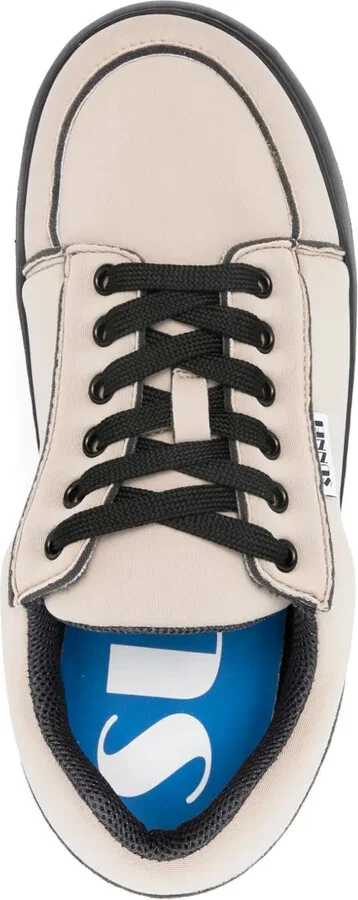 Dreamy lace-up sneakers - Image 4