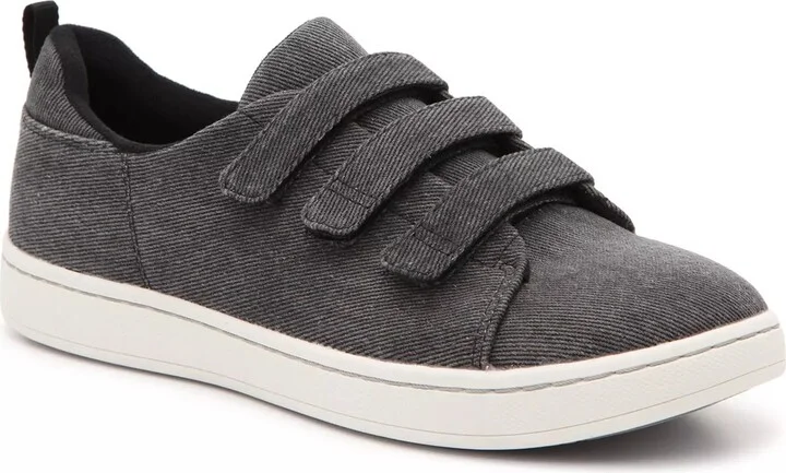 Drew Extra Wide Width Ski Sneaker