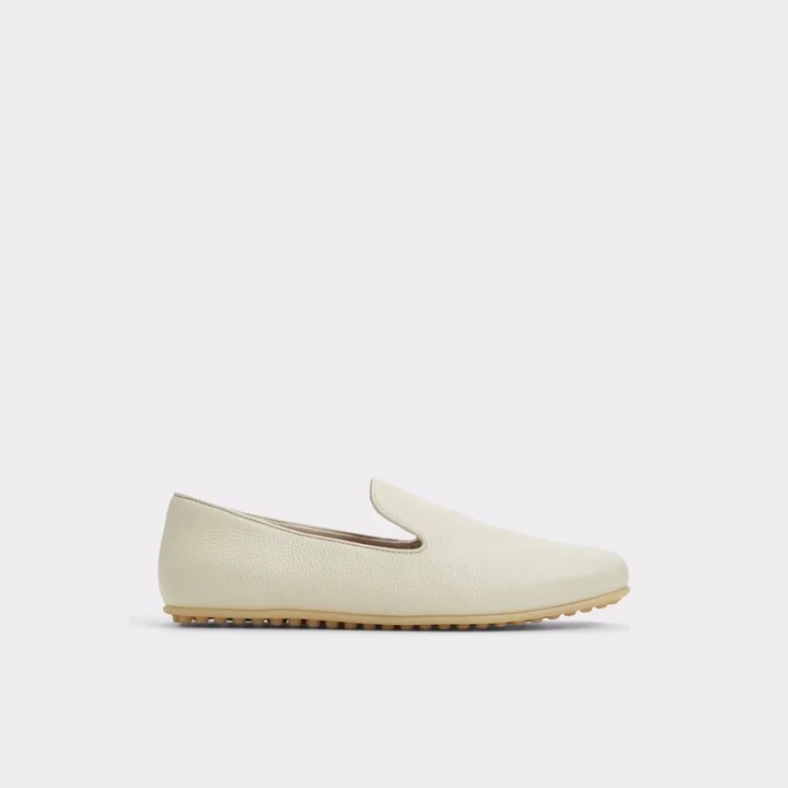 Driving shoe