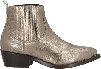 Duccio Del Duca Woman Ankle boots