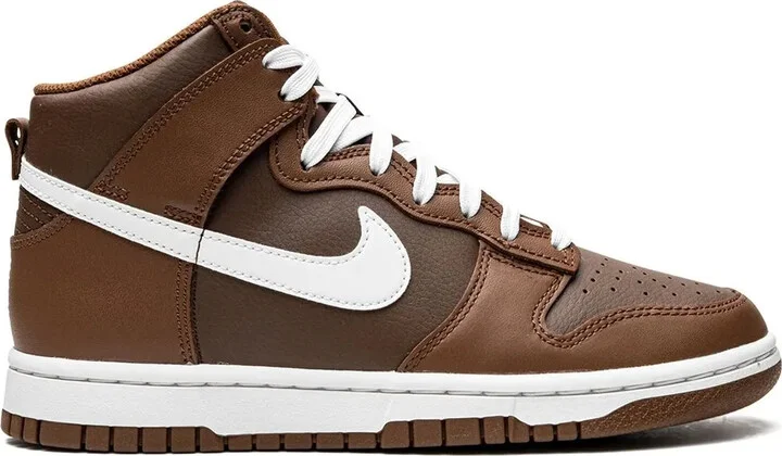 Dunk High "Chocolate" sneakers